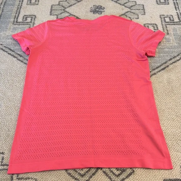 Lululemon size 6 tees in coral and sea foam. Both are in Great condition - Picture 8 of 8